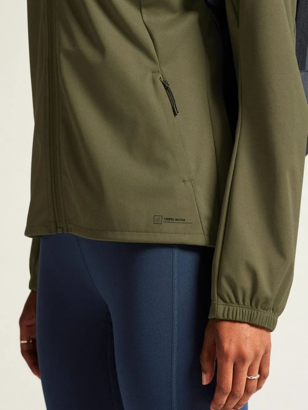Women Craft Sportswear Women's ADV Essence Hydro Jacket -