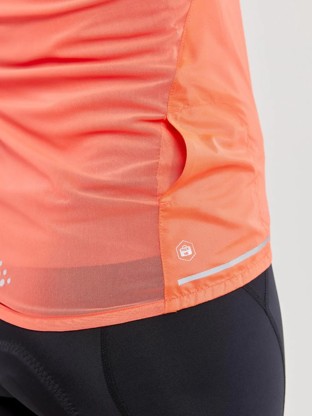 Women Craft Sportswear WOMEN'S ESSENCE LIGHT WIND CYCLING VEST -